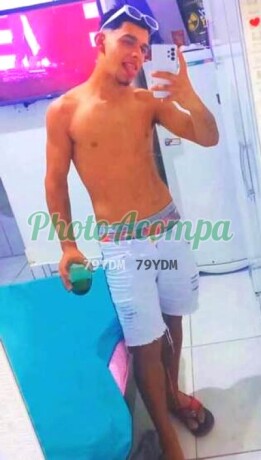 felipe-21-992203204-venha-gozar-comigo-sou-um-moreno-tatuador-big-1