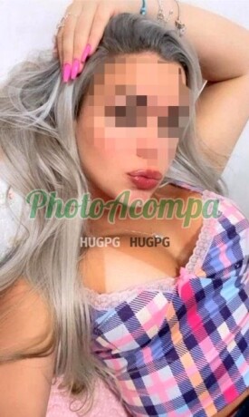 ana-loira-perfeita-estilo-namoradinha-faco-massagem-tambm-big-1