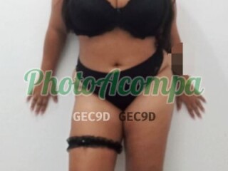 Vanessa uma deliciosa putinha plus size venha me provar 