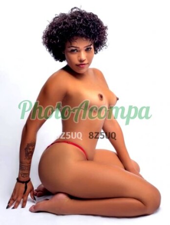 malu-mendes-pantera-negra-e-tesuda-peitinho-natural-e-corpo-sensual-big-0