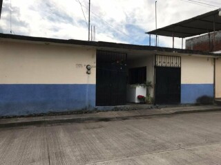 En venta casa en una en col. la mora cerca de la plaza de en Uruapan | Clasf animales