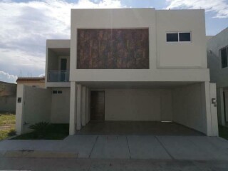 Casa en venta en residencial los laureles en Durango | Clasf deportes-y-nautica