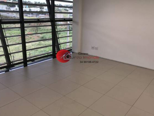 apartamento-de-temporada-em-vigilato-uberlandia-minas-gerais-wbc-sala-comercial-big-3