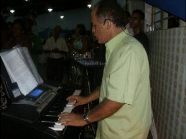 show-teclado-e-voz-nazare-salvador-encontre-djs-para-festa-e-musicos-big-0